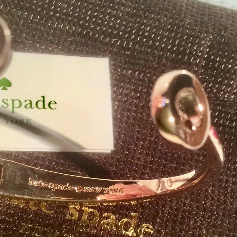 NWT ! Kate Spade Spot the Spade Bangle Bracelet - Picture 3 of 4
